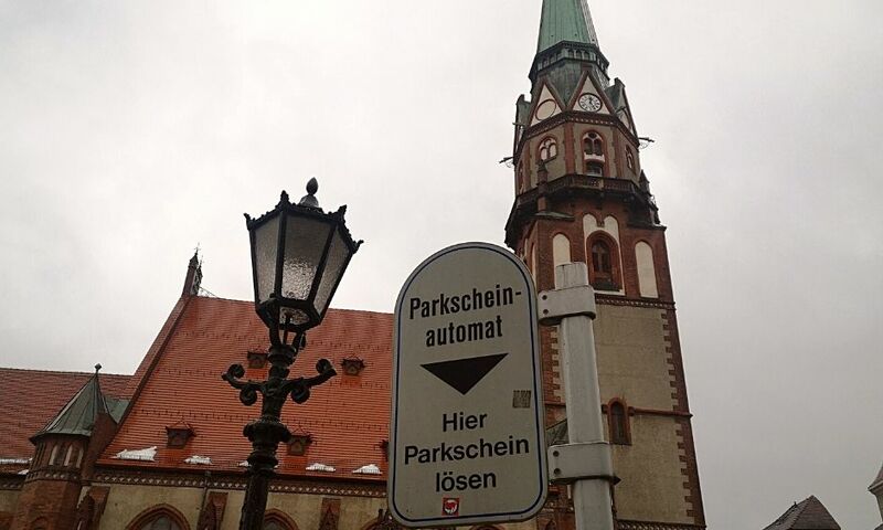 Titelbild Löbau Newsbeitrag - Parken auf dem Nicolaiplatz
